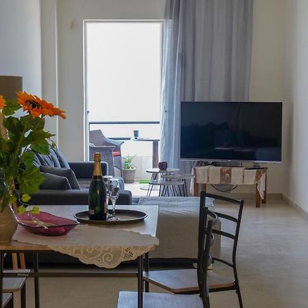Km Beach View Apartment Ханья Экстерьер фото